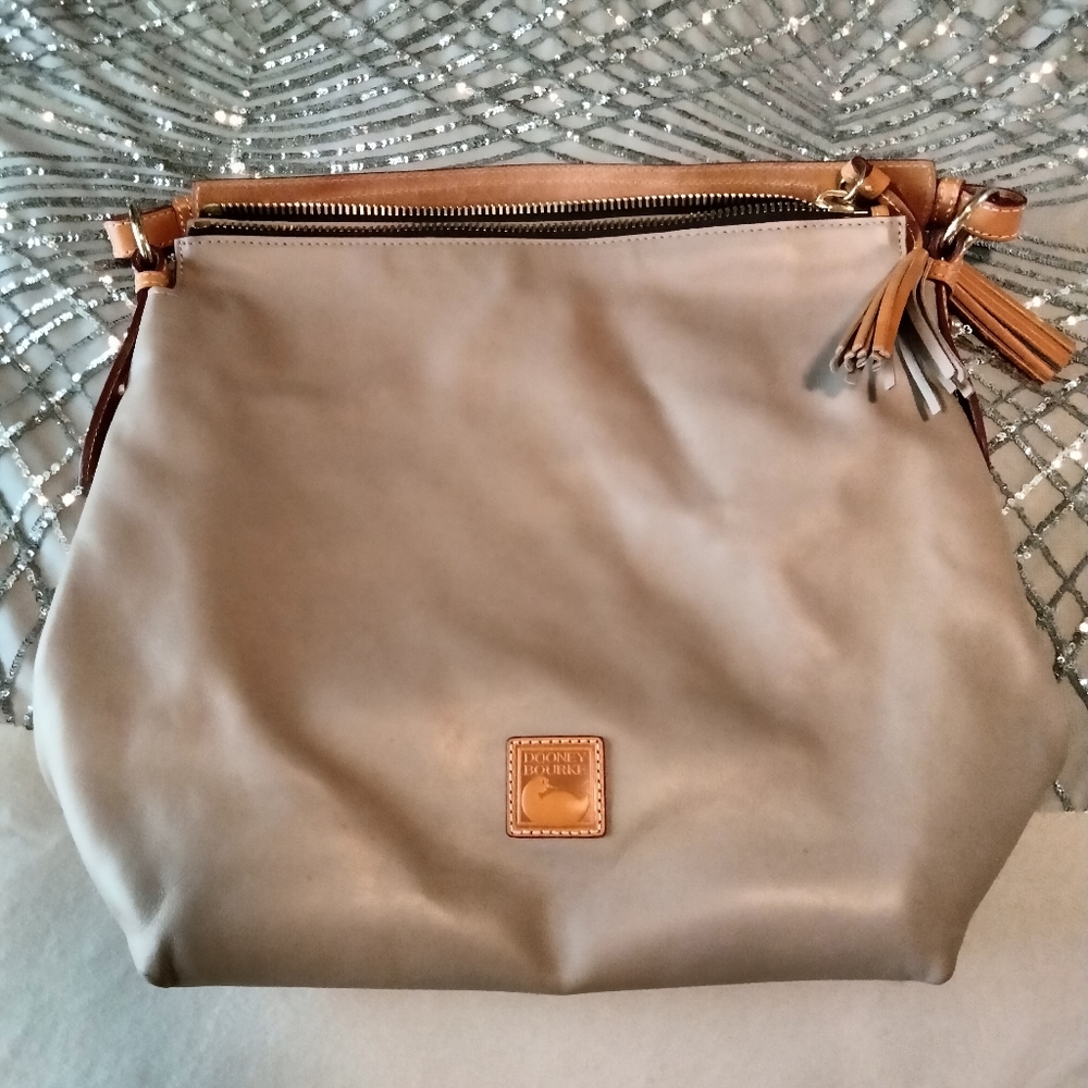 A leather Dooney & Bourke purse